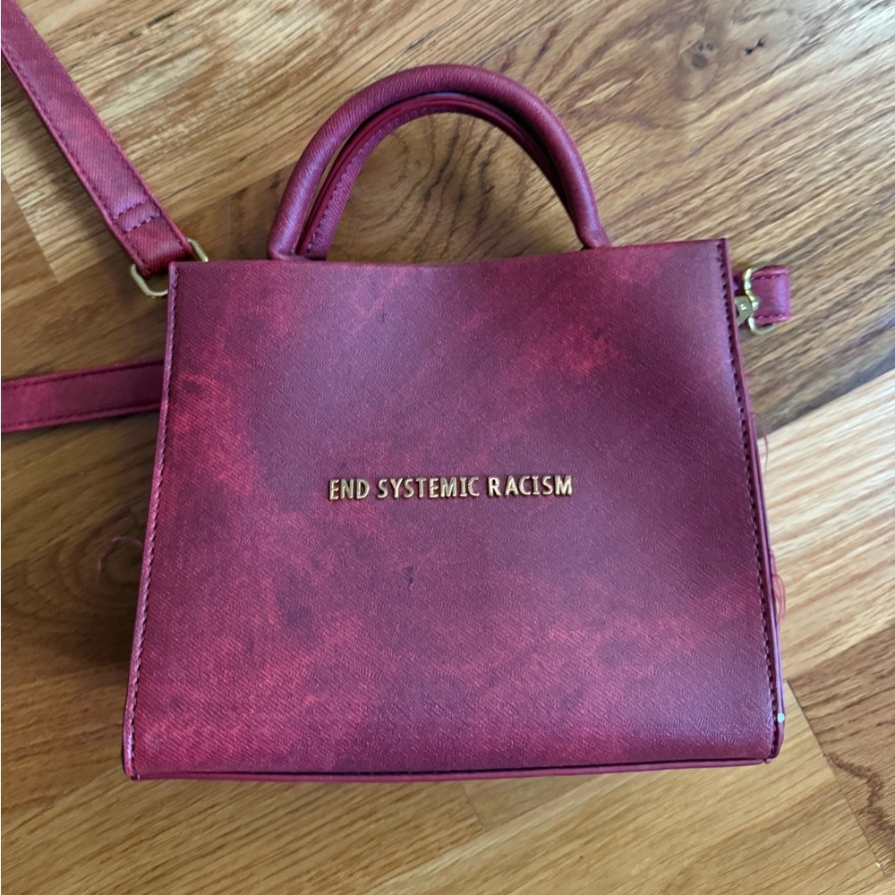 Brandon Blackwood

“End Systemic Racism” Mini tote